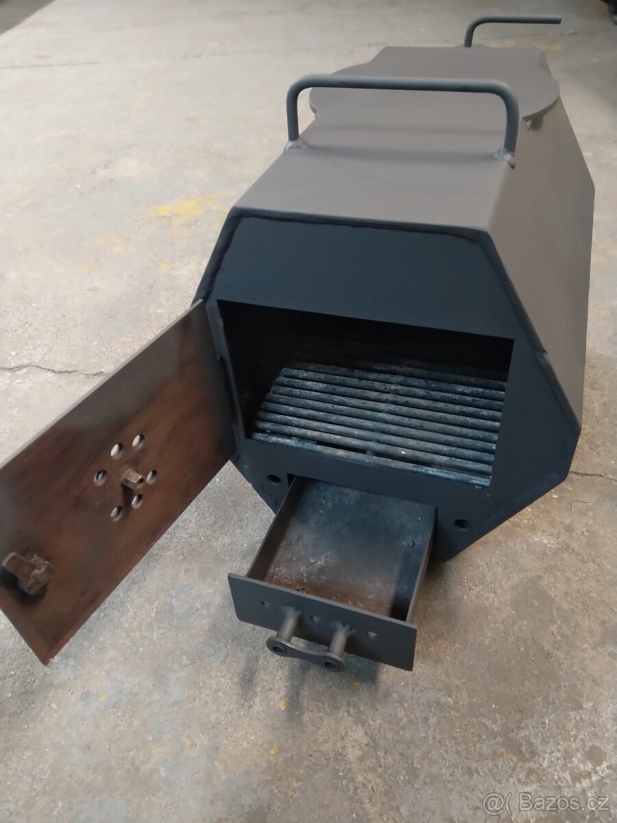 Topeniště k udírně - 4