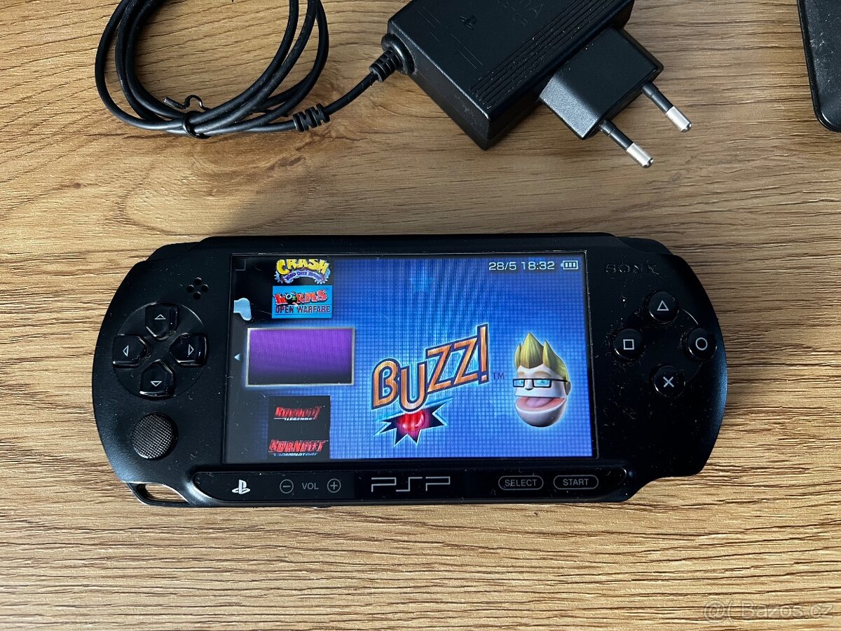 PlayStation Portable + hry - 4