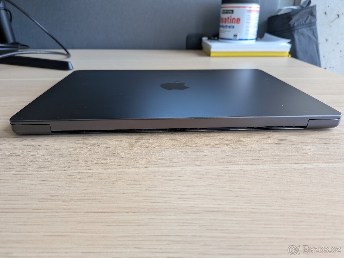 Apple MacBook Pro 14” M3 Pro 18GB/512GB - 4