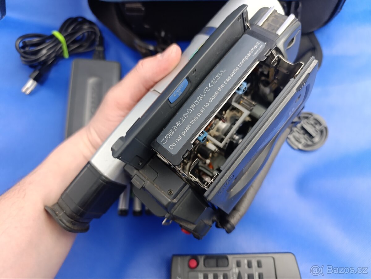 Videokamera Sony DCR-TRV120 - 4