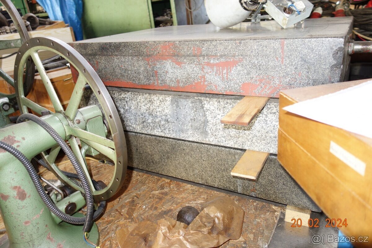 Litinové desky různých velikostí - 4