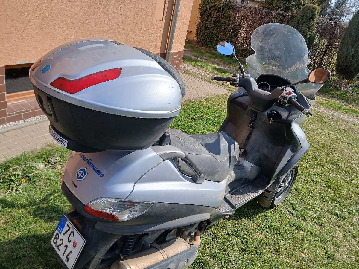 Píaggio MP3 400 - 4