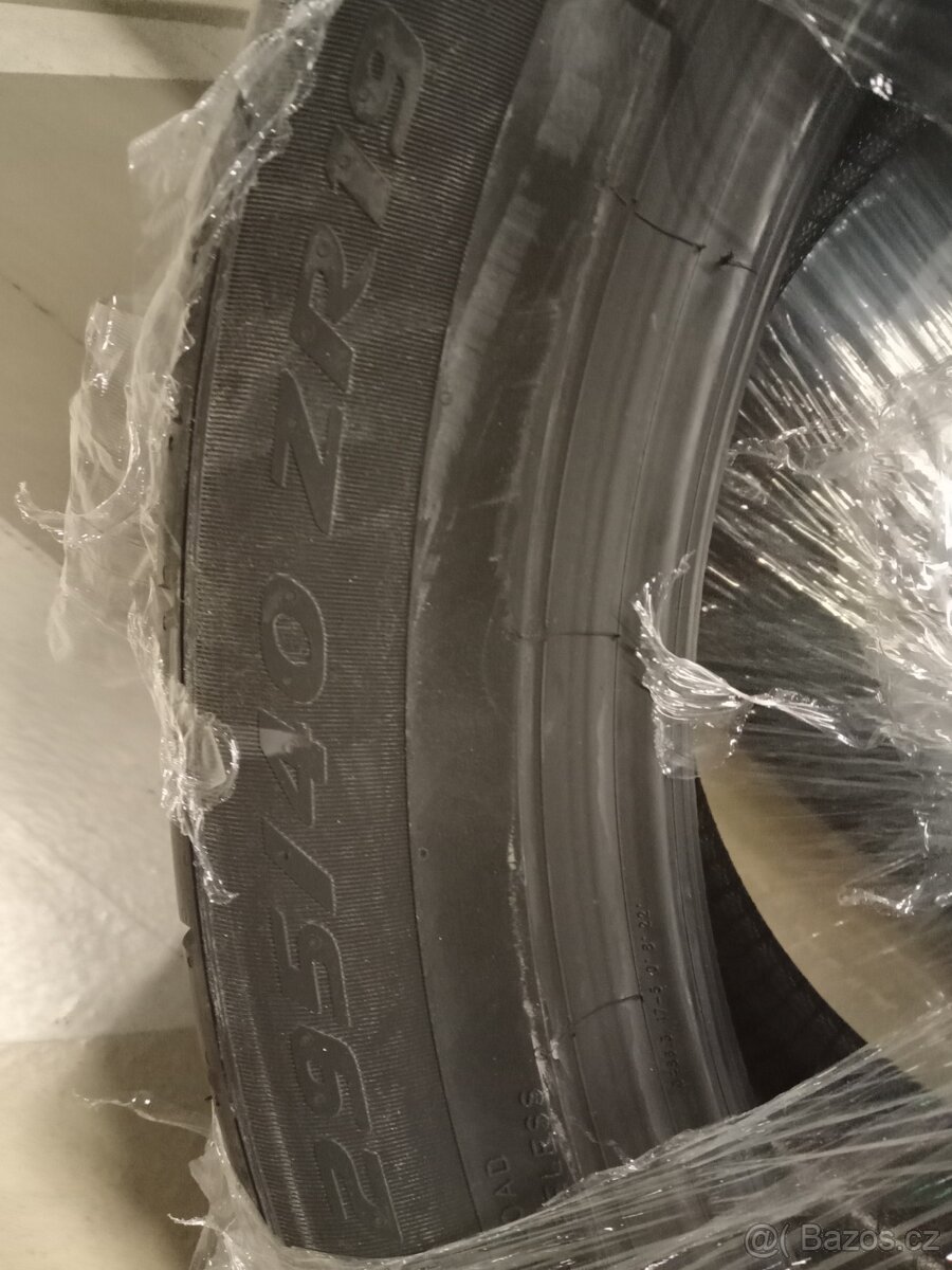 Prodám 2ks Pirelli 295/40 ZR19 - 4