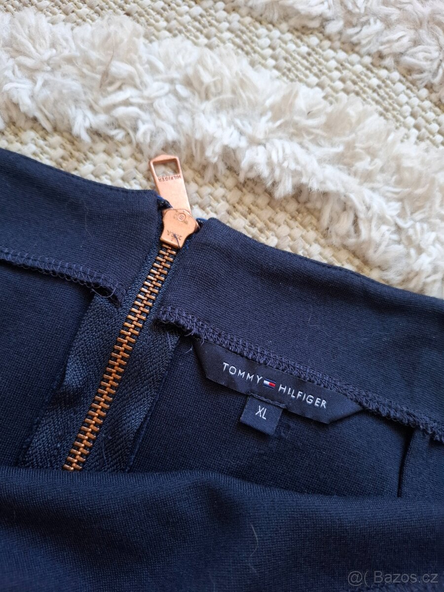 Tmavě modrá sukně Tommy Hilfiger - 4