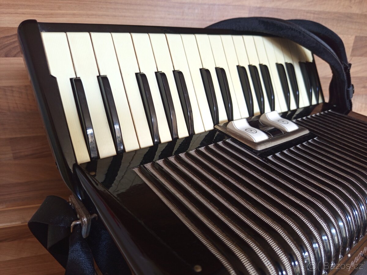 Akordeon (harmonika, heligonka) Hohner 72 - 4