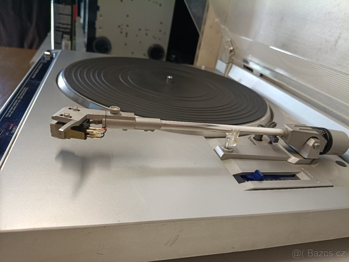 JVC LA 100 poloautomatický gramofon - 4