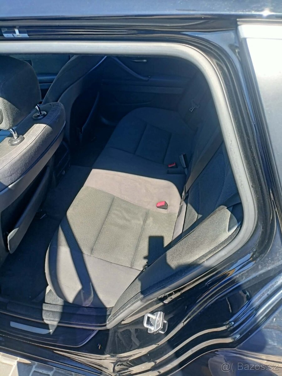 BMW F11 - 4
