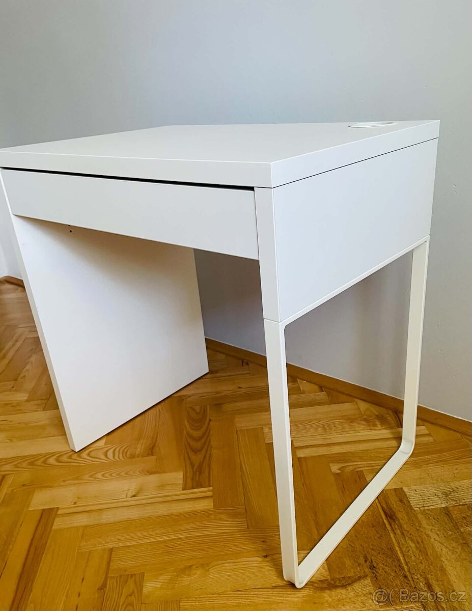 Psací stůl IKEA MICKE (bílá) - 4
