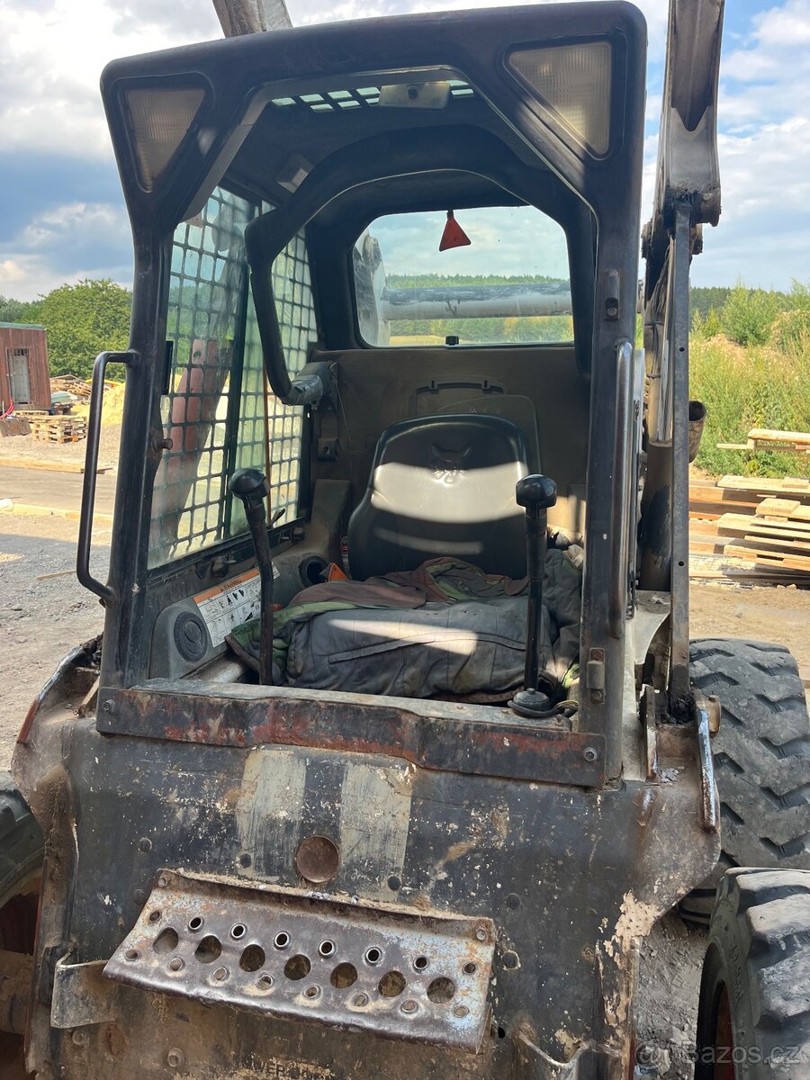 Bobcat S300 - 4