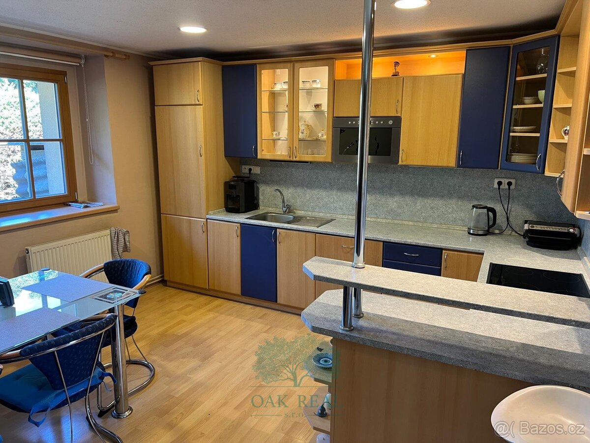 Prodej vícegeneračního domu v Břežanech u Lešan, ev.č. 00272 - 4