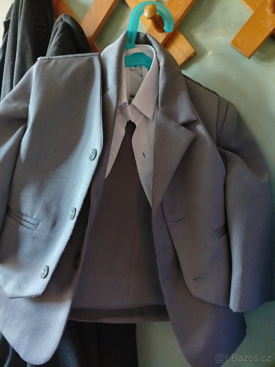 Oblečení 4-5 let plus společenský oblek - 4