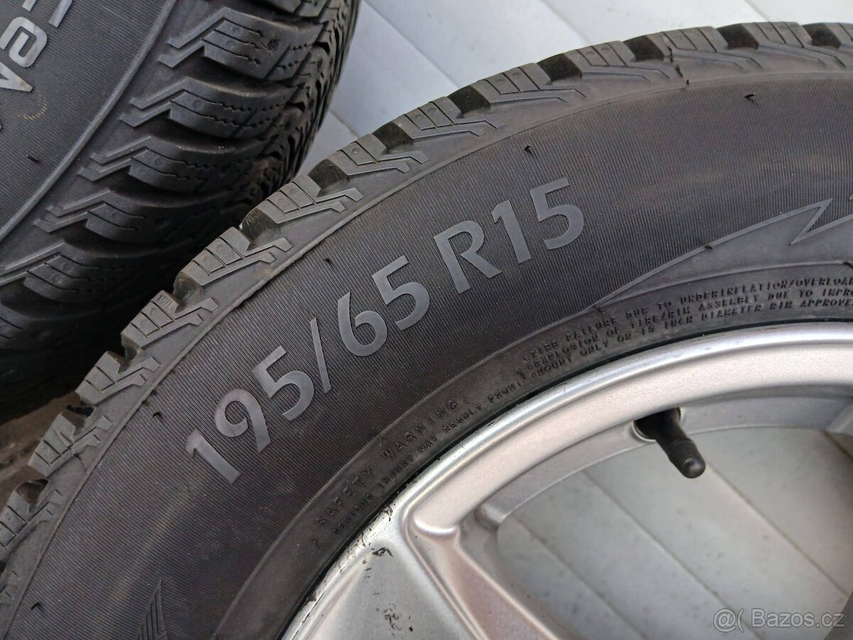 FIAT TIPO / Fiat 500L sada kol s pneu R15" - 4