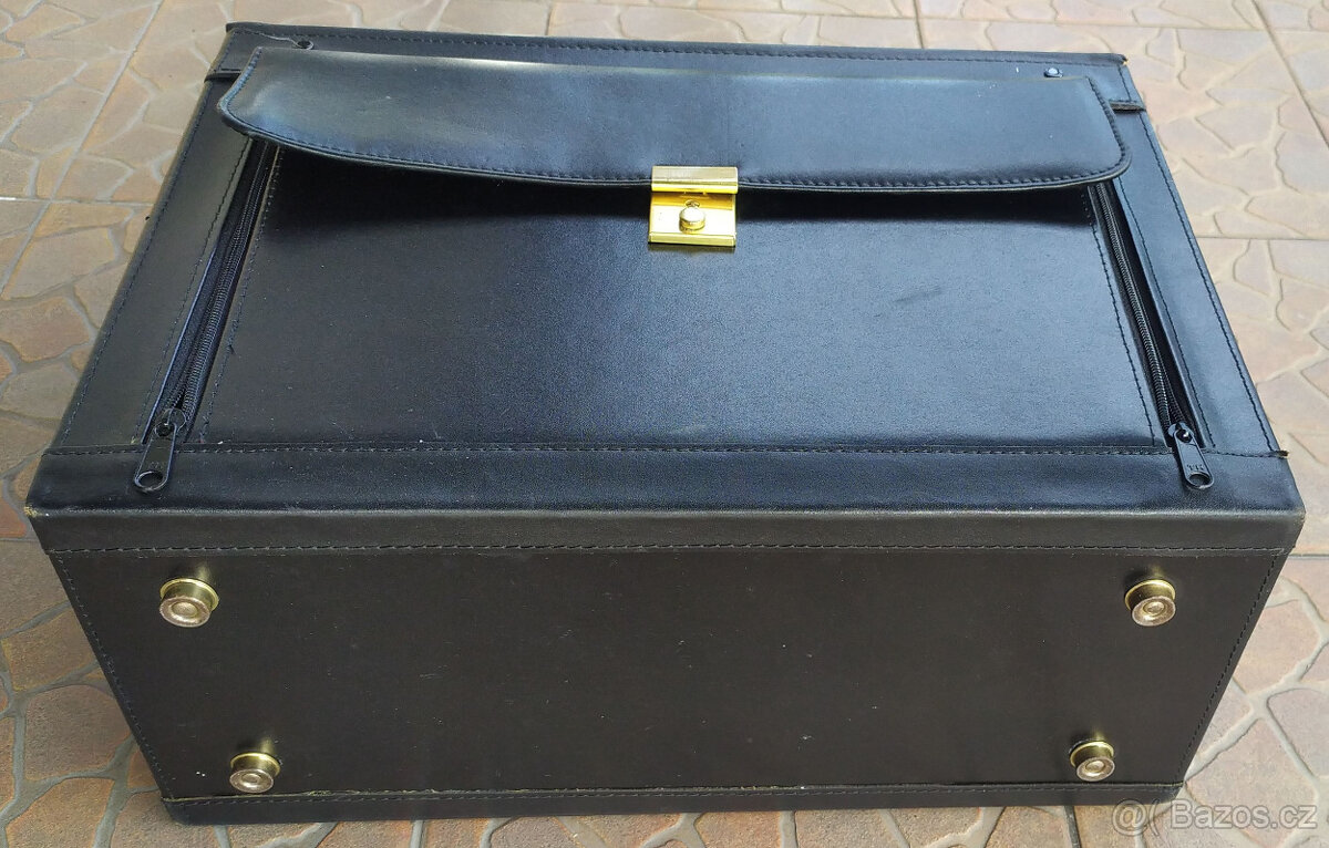 Hezký cestovní / pilotní kufr - 4