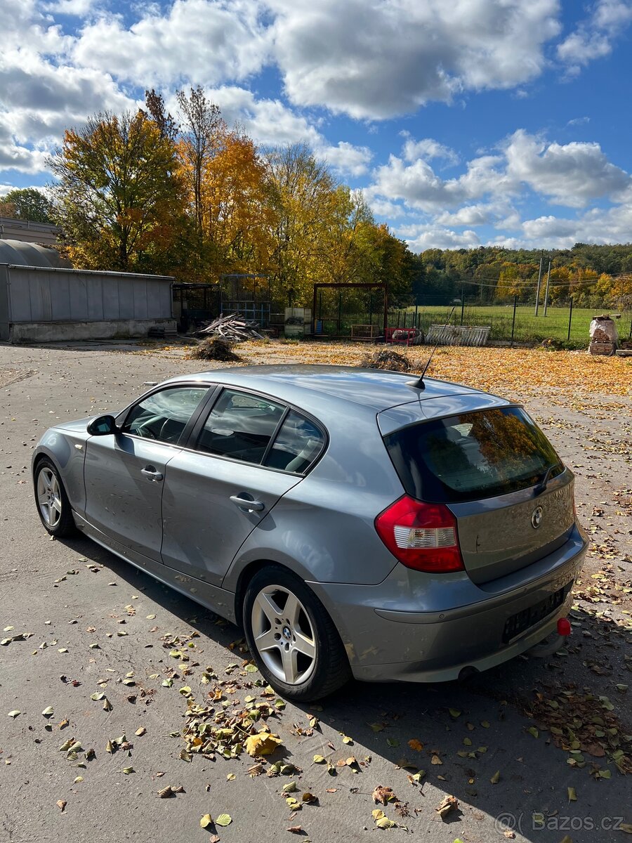 BMW E87 118i, Manuál, Tažné, PDC - 4