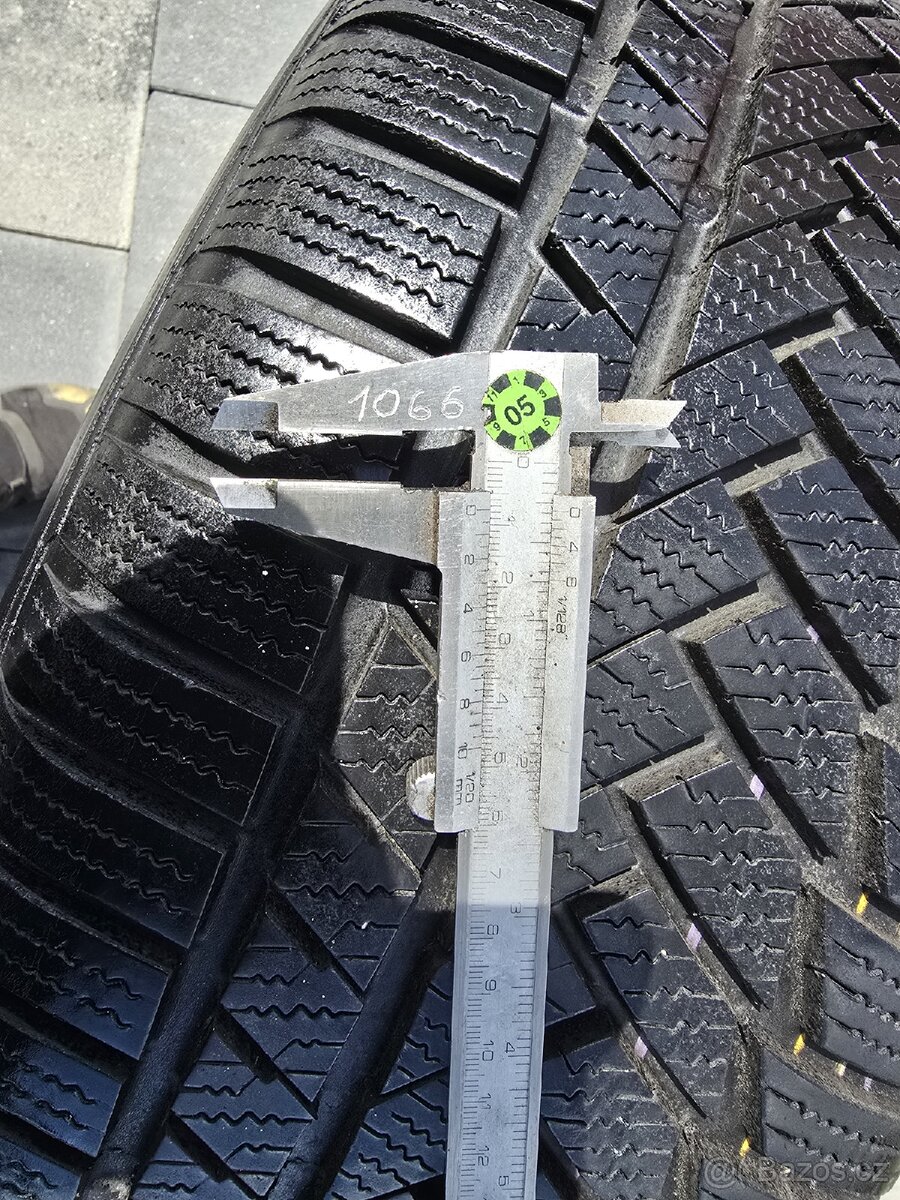 235 55 r17 zimní 7.5mm Ford Kuga senzory - 4