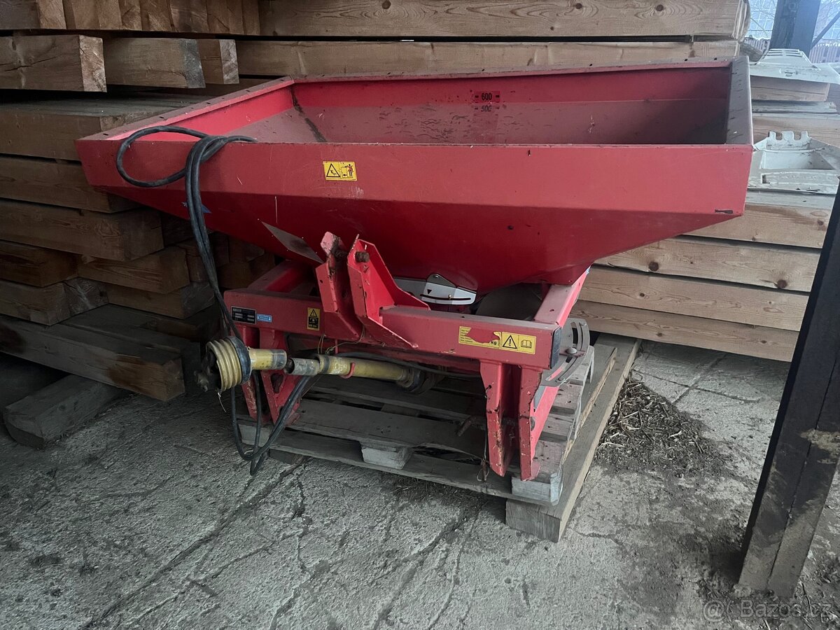 Prodám rozmetadlo RAUCH MDS 935 R - 4