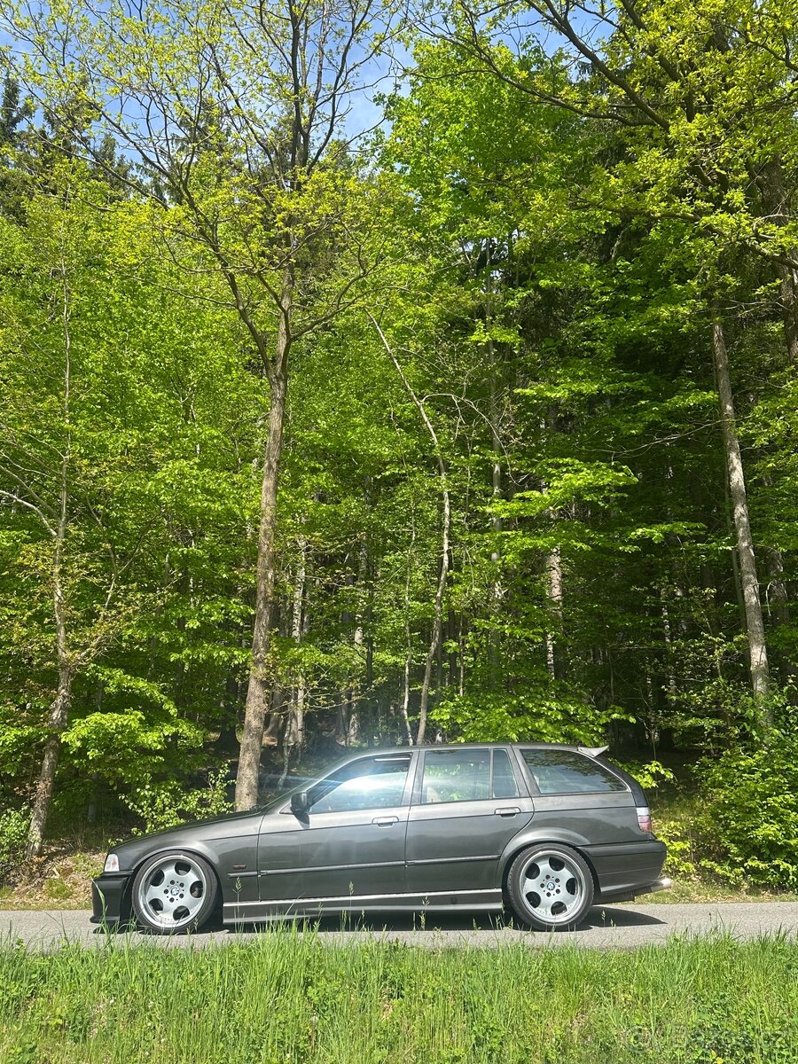 BMW E36 318i Touring - 4
