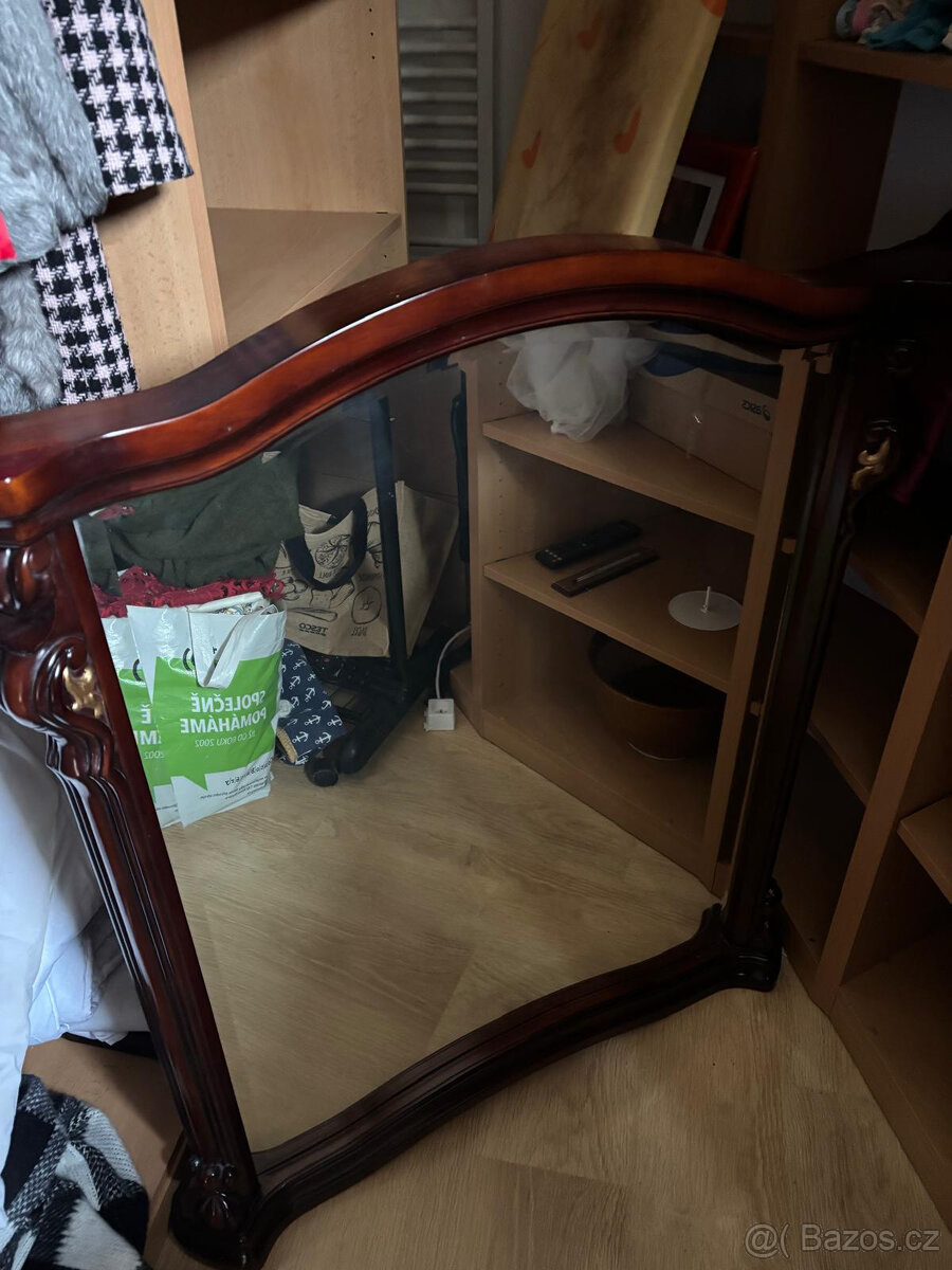 různý nábytek - 4