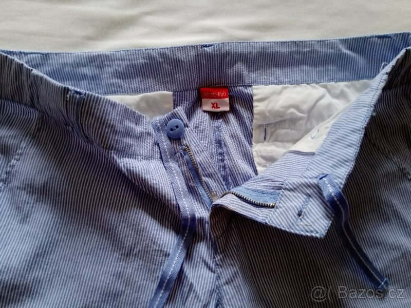 Dámské šortky a kabelka - 4