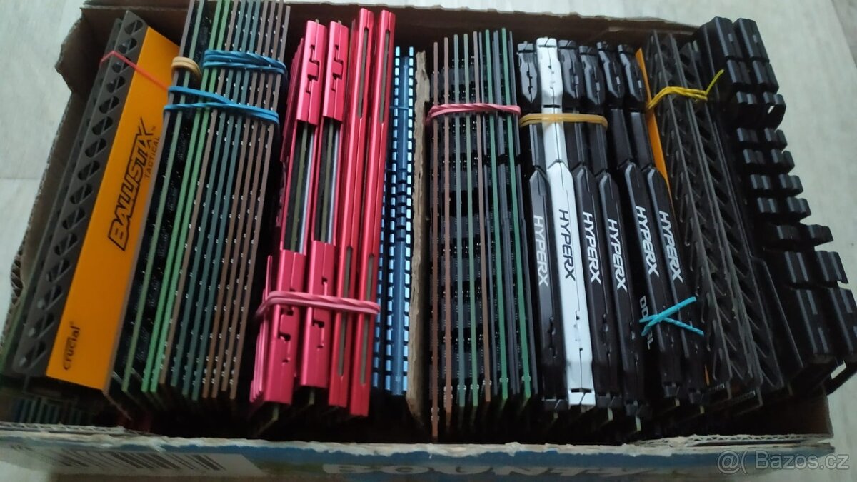 Disky SSD +klasické, 250MB - 8TB / DDR3 paměti pro stolní PC - 4