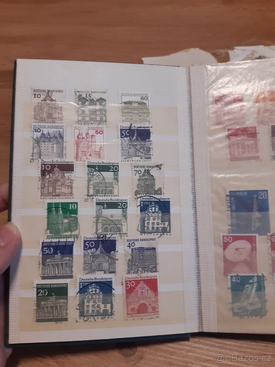 Malé album s poštovnými známkami - 4
