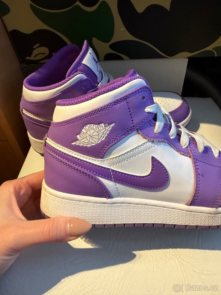 Air Jordan 1 Mid "Purple Venom" GS - 4