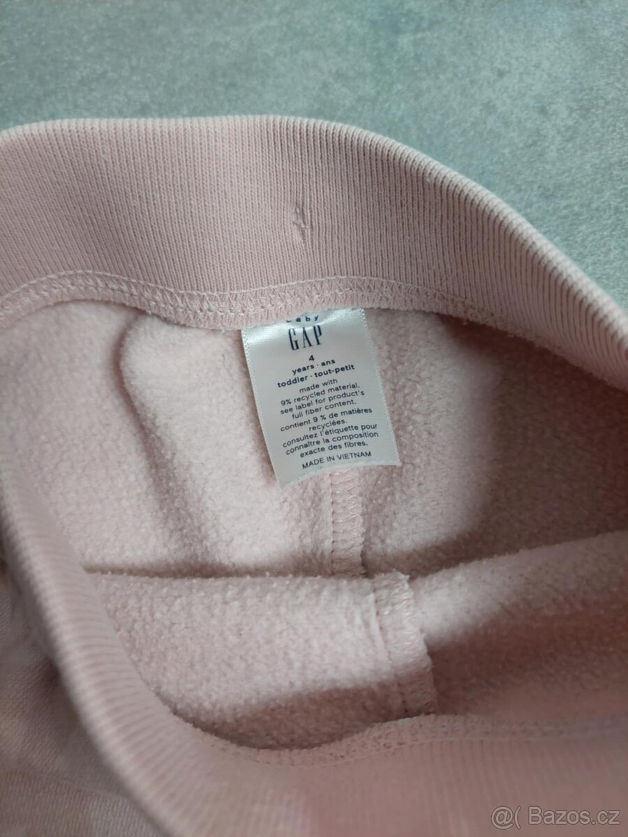 Tepláčky Gap, vel.4roky - 4