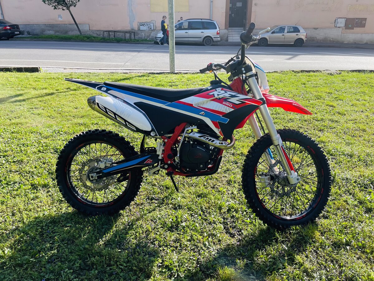 Pitbike Leramotors Thunder 250ccm, 21/18, červená - 4