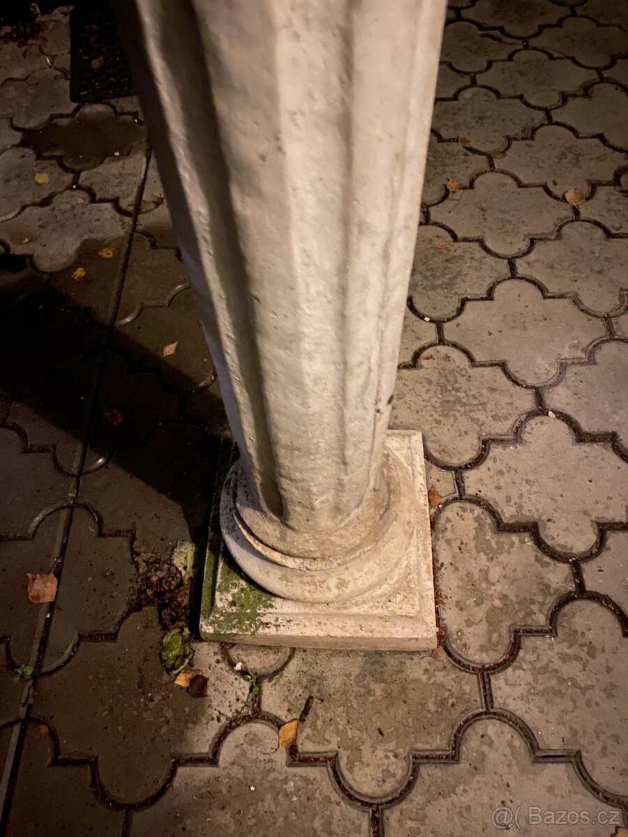 Betonový sloup sleva, japonská lampa - 4