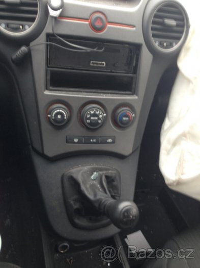 Kia Carens 2,0CRDI 2007 - díly - 4