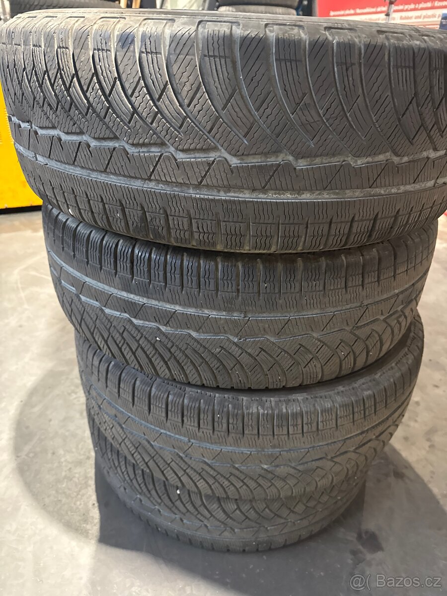 Sada zimni pneu 235/55R18 - 4