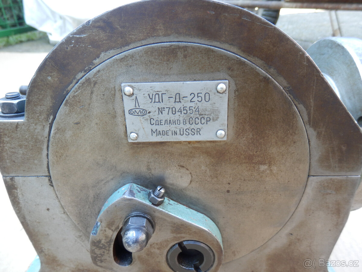 Dělička na frezku UDG- 250 - 4