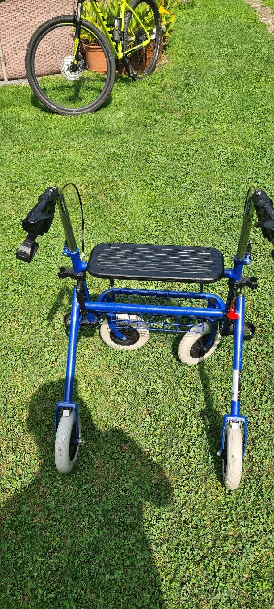 Choditko čtyřkolové - 4