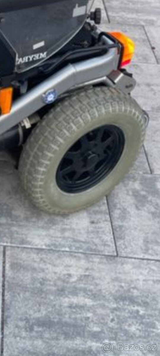 Kola k invalidnímu elektrovozíku - 4