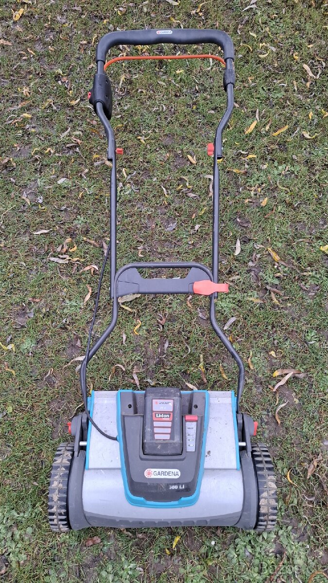 Akumulátorová vřetenová sekačka Gardena Li - 4