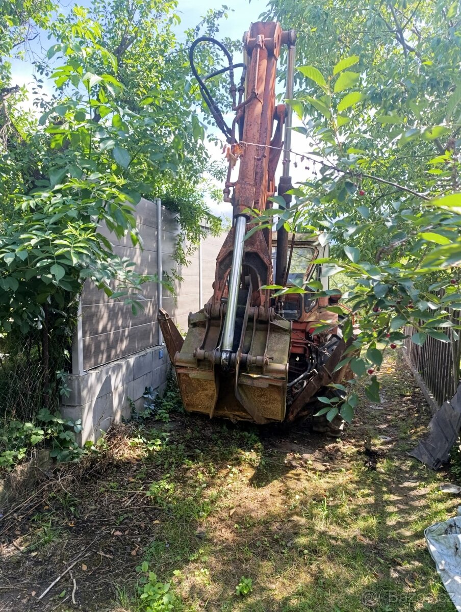 Bagr, traktorbagr Bělorus-Belarus - 4