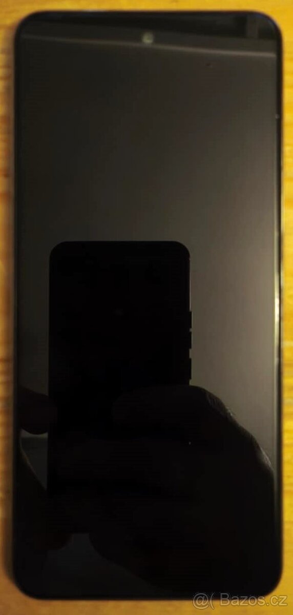 Mobilní telefon LG K52 - bílá - 4