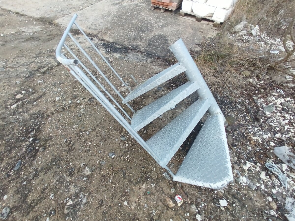 točité schodiště kovové - 4