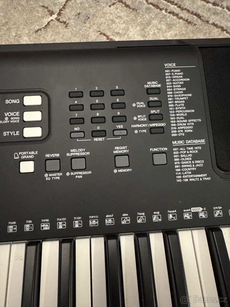 Klavesy Yamaha - 4