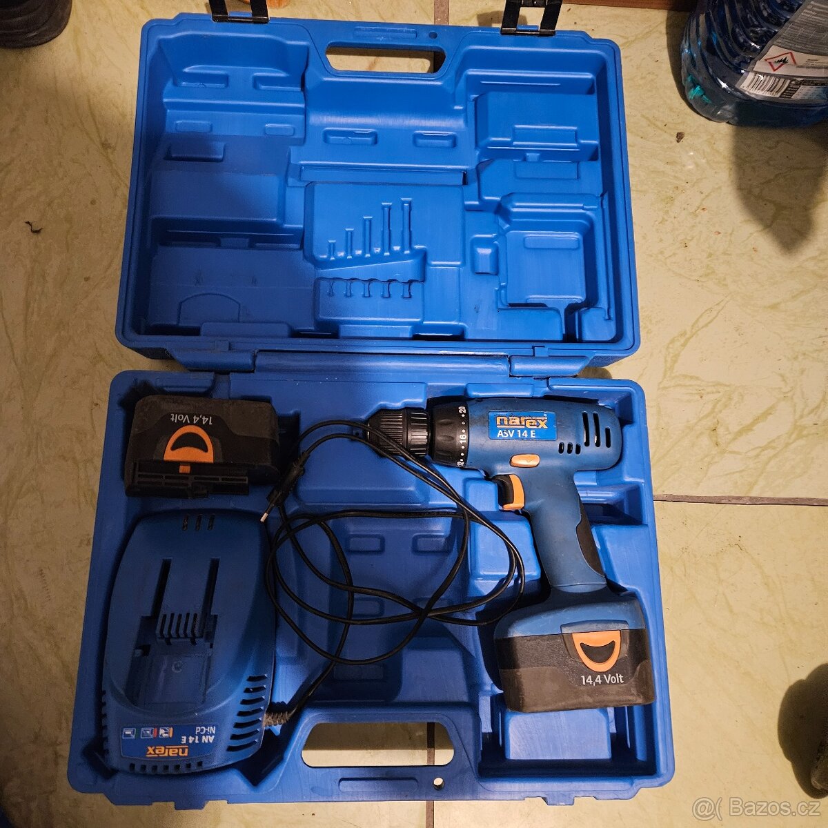 Prodám aku Šroubovák Narex na opravu nebo náhradní díly - 4