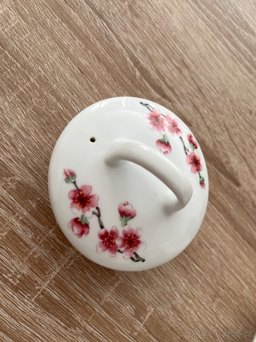 Šálek s podšálkem - 4