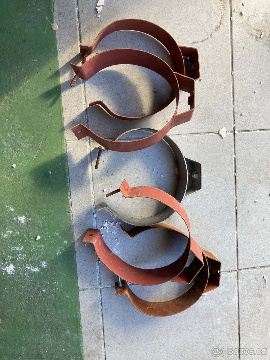 Škoda 1203 držák - 4