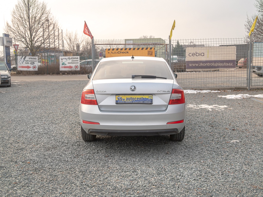 Škoda Octavia ČR 1.2TSI – NAVIGACE - 4