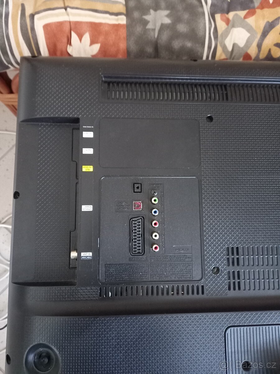 Samsung UE32J4100AWXXH LED TV - 4