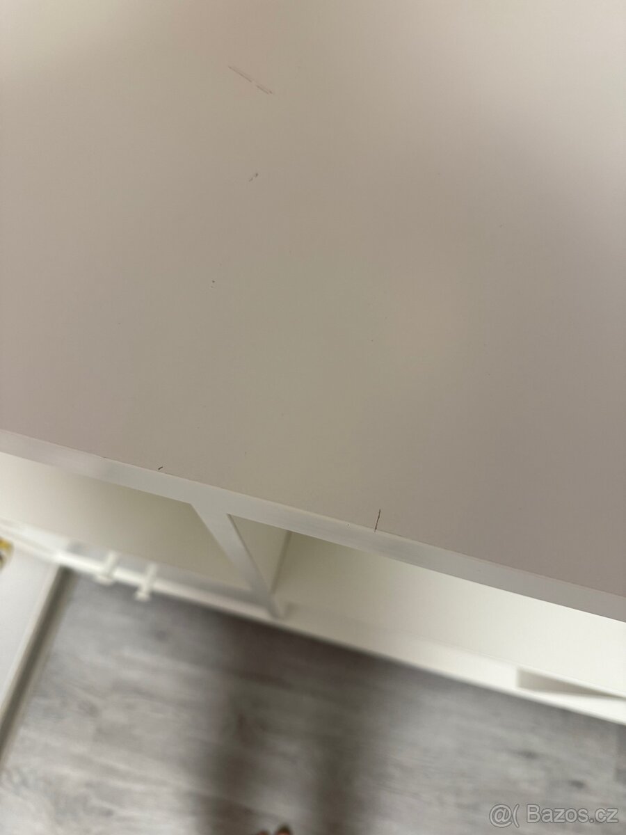 Prodám Kallax ikea, 2ks s podnožím. - 4