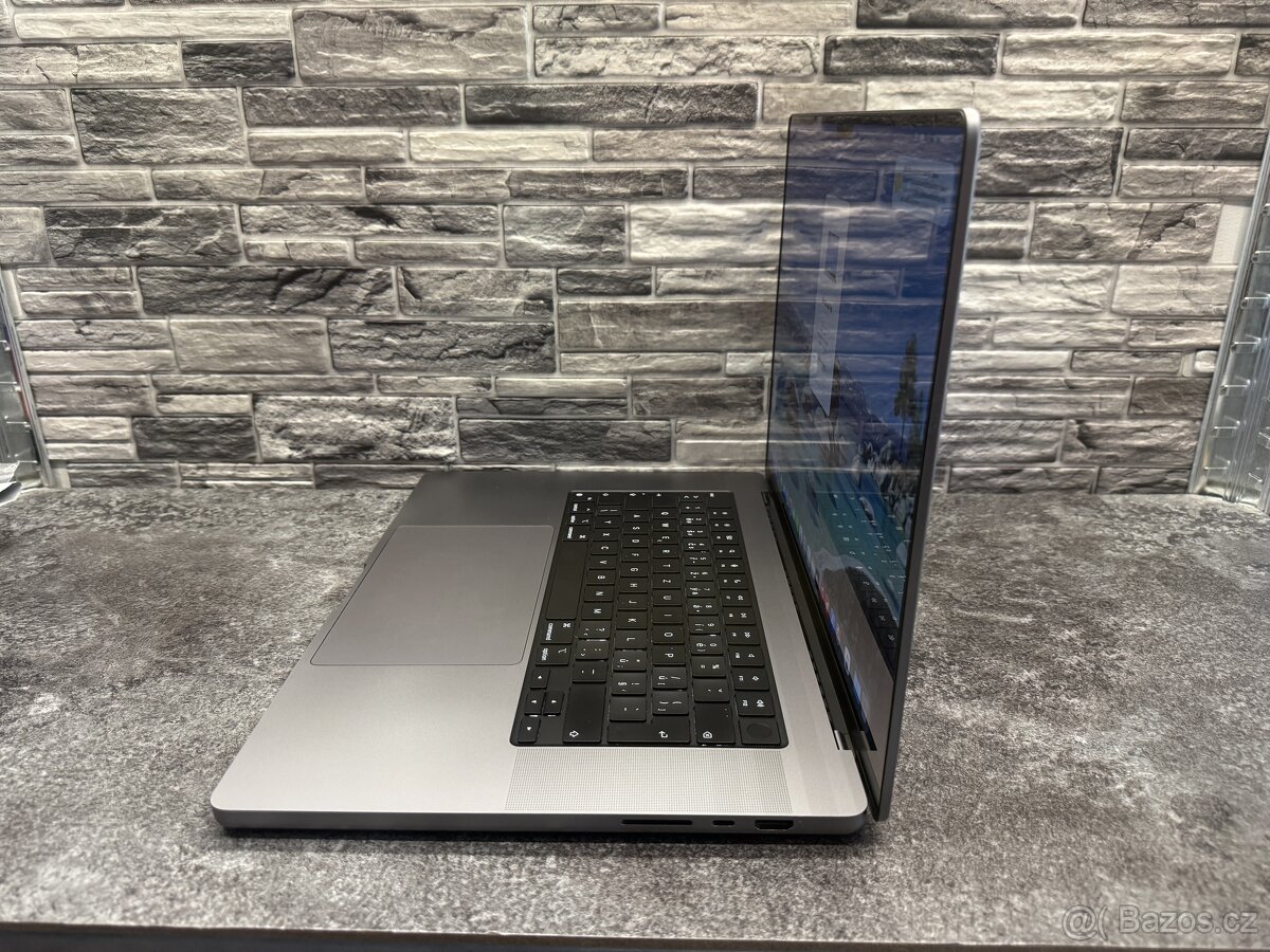 MacBook Pro 16” 2023 M1 Max / 32GB / 1000GB - 4