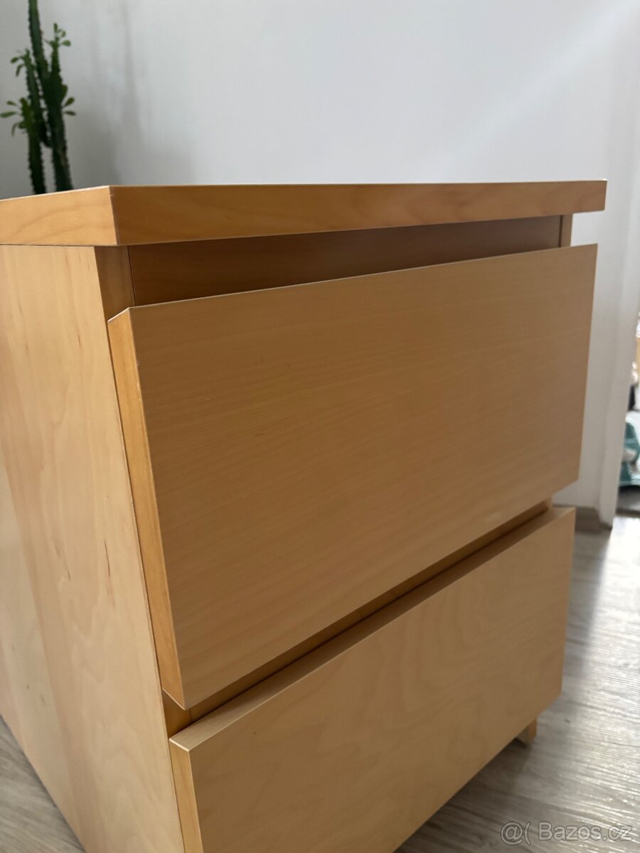 Malm noční stolek - 4