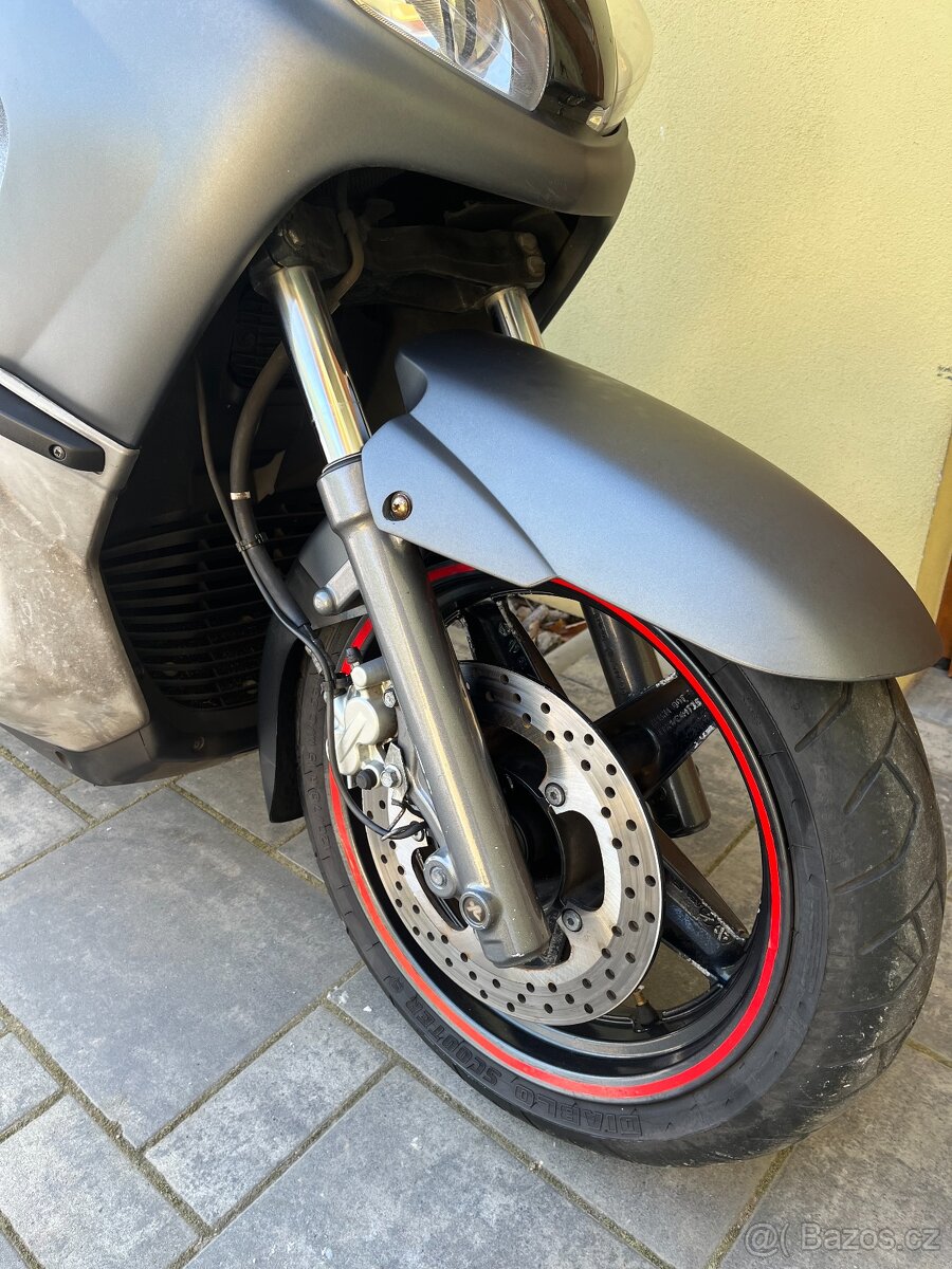 Yamaha X-MAX 125 - 4