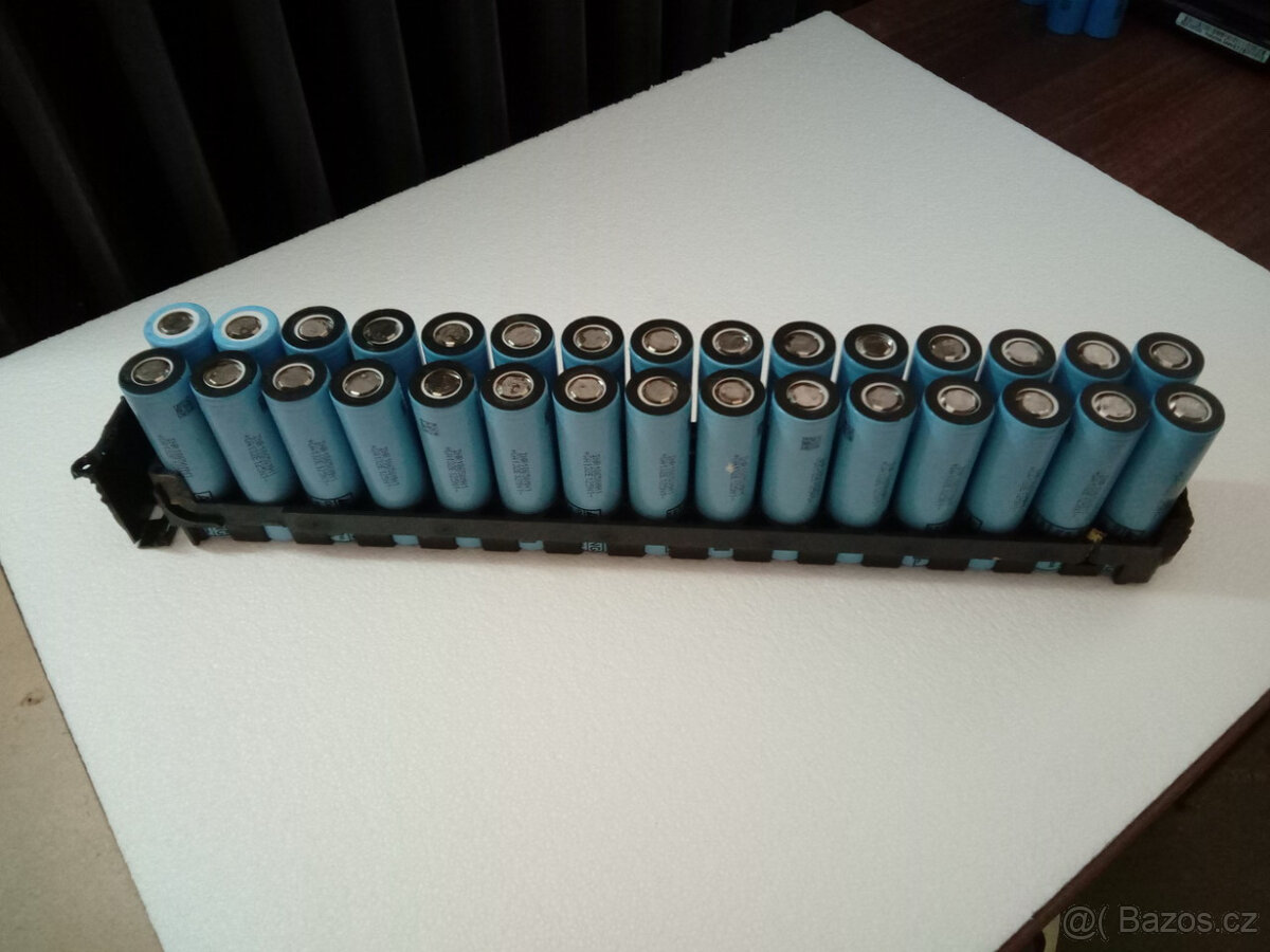 Akumulátory li-ion 18650 - LG INR18650-MH1 3200mAh (10A) - 4