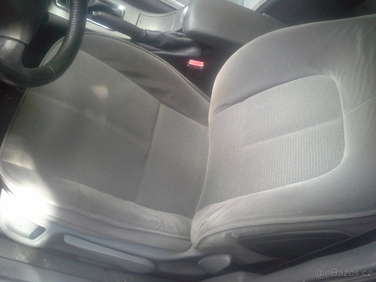 Peugeot 407 1.8 benzín 92kw rok 2005 najeto 172 tis - 4